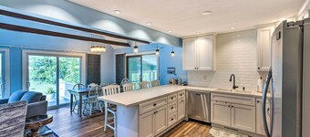 Breezy Silver Lake Getaway: Fishing Dock, Grill!