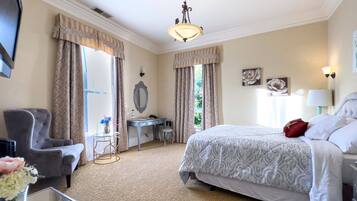 Classic Room, 1 Queen Bed, Garden View | Premium bedding, individually decorated, individually furnished