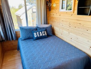 2 Schlafzimmer, Reisekinderbett, kostenloses WLAN, Bettwäsche