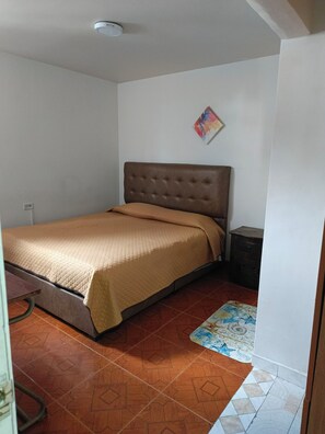 9 bedrooms, iron/ironing board, WiFi, bed sheets