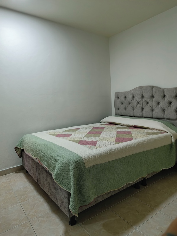 9 bedrooms, iron/ironing board, WiFi, bed sheets