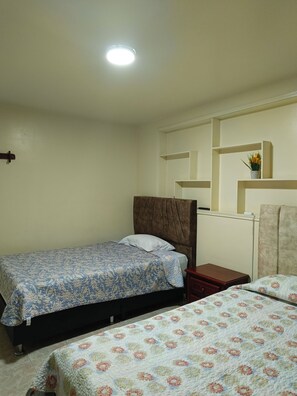 9 bedrooms, iron/ironing board, WiFi, bed sheets