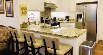 Beautiful Condo in Great Irvine California