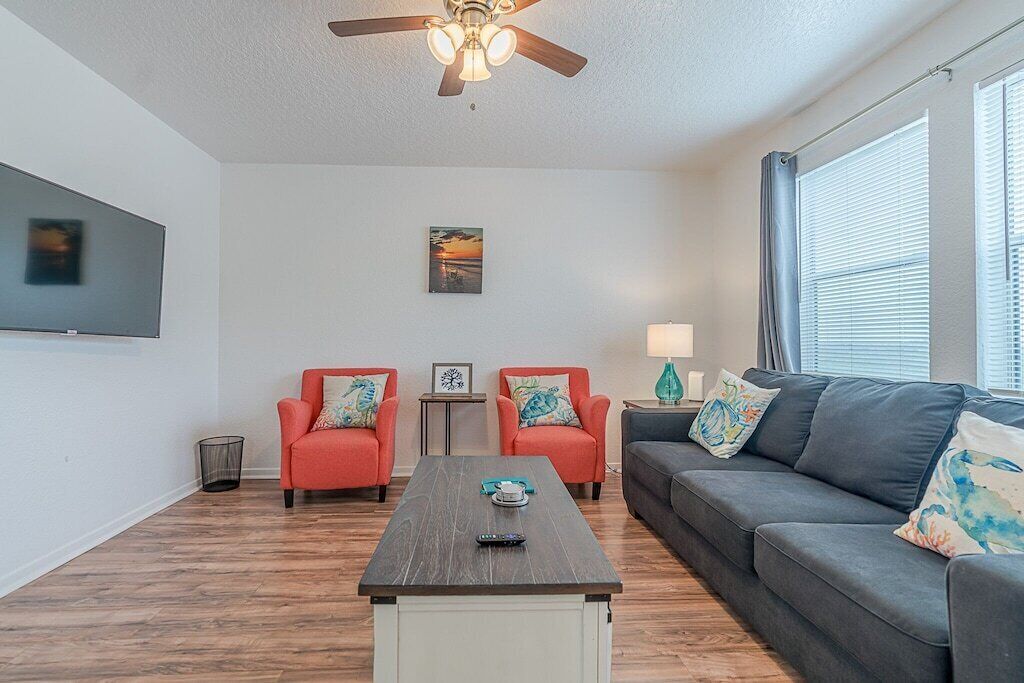 The Hideaway-2 Bed Apartment in Jamaica Beach