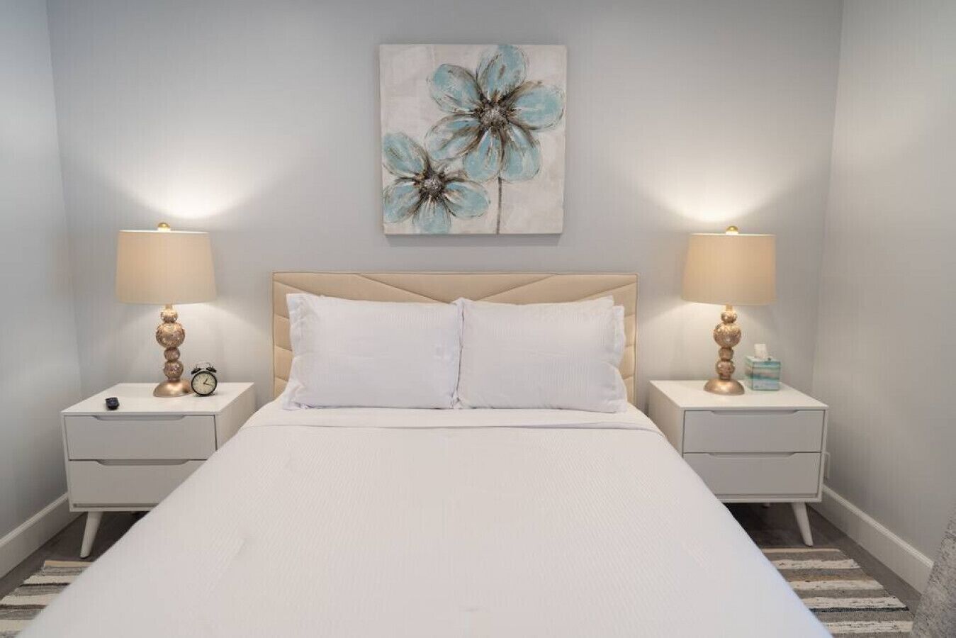 1 slaapkamer, een bureau, een strijkplank/strijkijzer, wifi