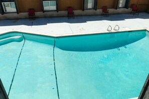 Pool - Updated 2-bedroom condo with pool (Logan)