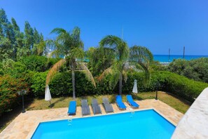 Villa | 3 bedrooms - Villa Tsikkos Ena in Argaka (Argaka)