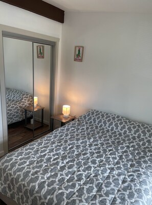 2 bedrooms, desk, free WiFi, bed sheets - Home in The Berkshires - Becket (Becket)