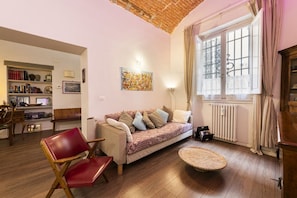 Living area - Florence Hideaway apartment by Mmega (Firenze)