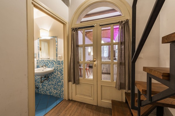 Interior - Florence Hideaway apartment by Mmega (Firenze)