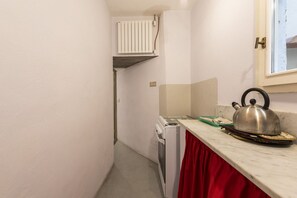 Refrigerador, microondas, parrilla de estufa y lavavajillas