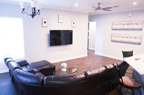 Älytelevisio, tietokoneen näyttö, tulostin