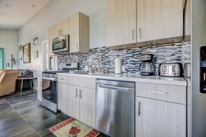 บ้านพัก | ครัวส่วนตัว | ตู้เย็นขนาดใหญ่, ไมโครเวฟ, เตาอบ, เตาประกอบอาหาร