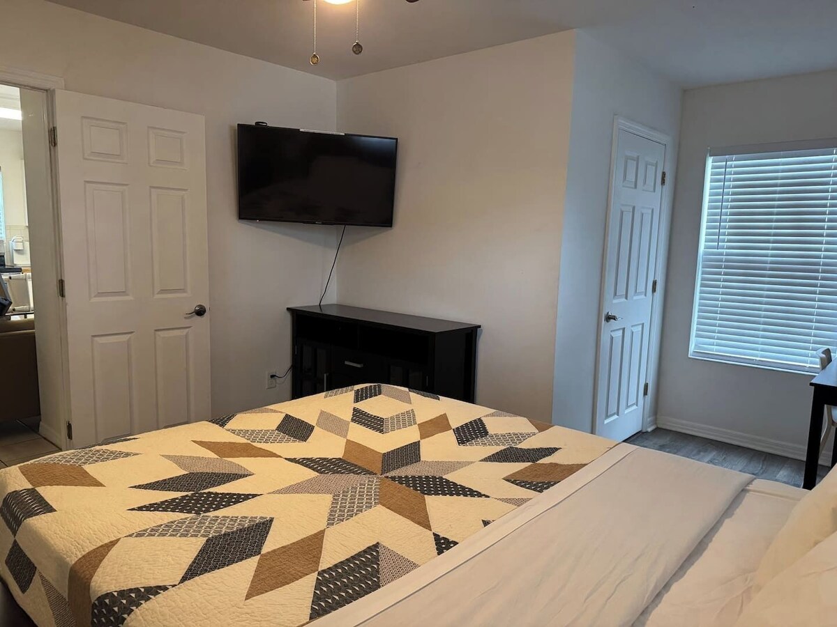 Photo 6 of Newly renovated with full kitchen