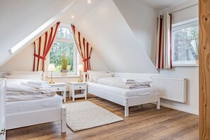 2 chambres, fer et planche à repasser, Wi-Fi, draps fournis