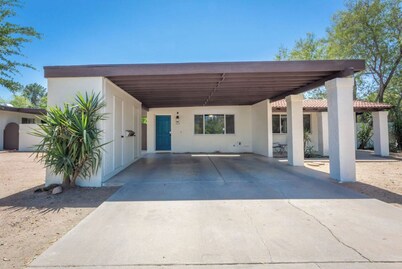 Downtown Tempe Maple-Ash patio home only steps to ASU in Tempe