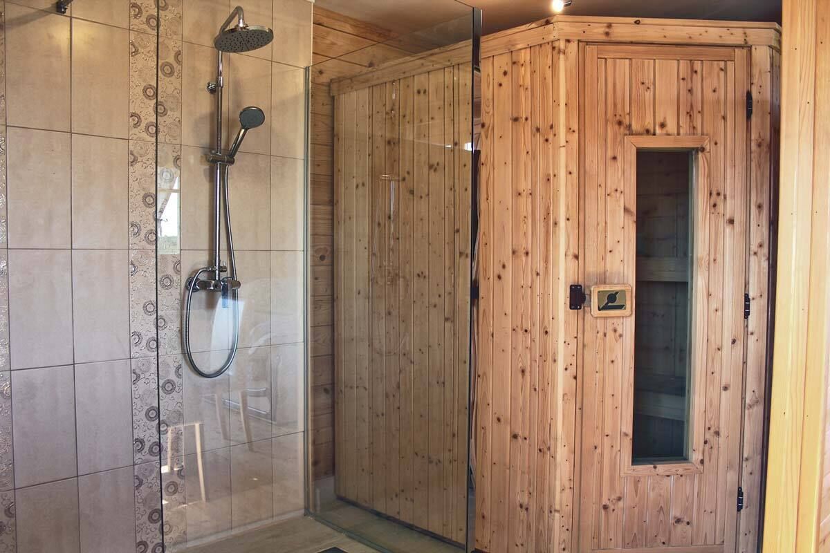 Dusche, Haartrockner, Bidet, Handtücher