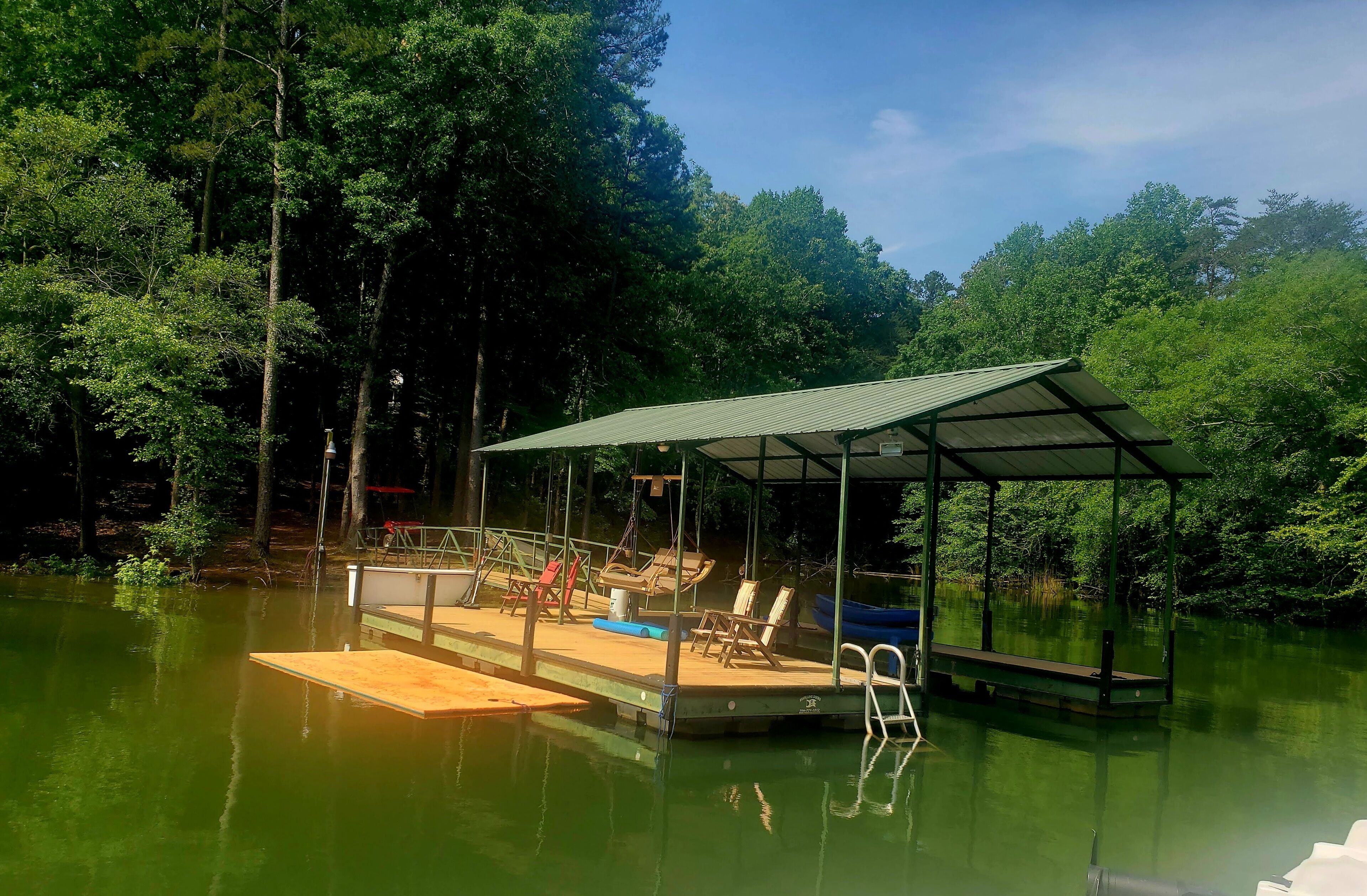 Home on Lake Hartwell - Lake Life with wraparound porches, fire pit and dock