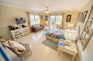 5 bedrooms, desk, iron/ironing board, WiFi