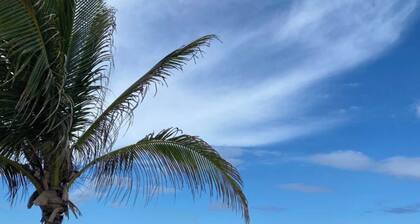 Family friendly private villa can sleep 6, walking distance from beach and pool!