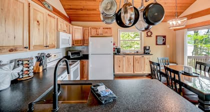 Lakefront, bar, game room, sunsets, pools/beaches, fire pit