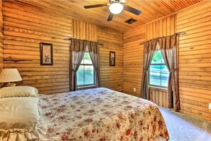 5 bedrooms, iron/ironing board, free WiFi, bed sheets