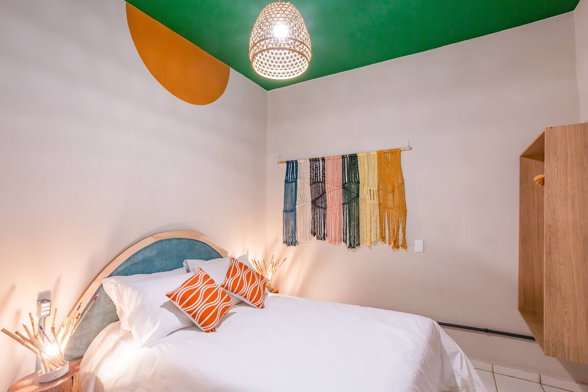 Basic-Zimmer | Schreibtisch, kostenloses WLAN, Bettwäsche