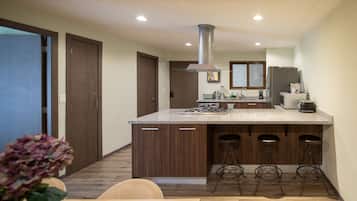 Superior Apartment | Private kitchen | Fridge, oven, stovetop, espresso maker