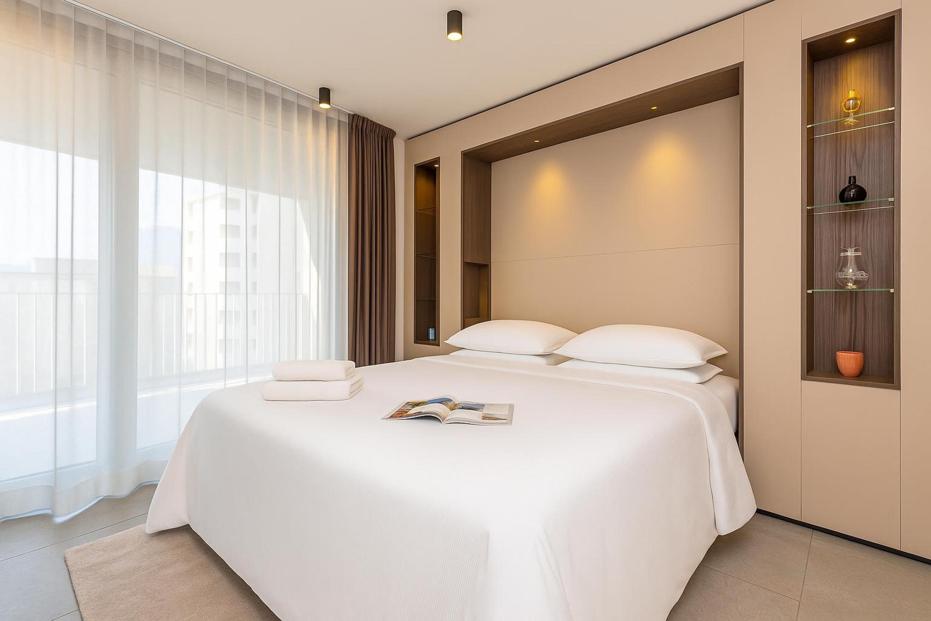 Ferros/tábuas de passar roupa, Wi-Fi de cortesia, roupa de cama