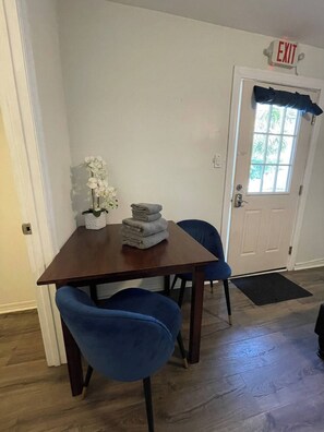 تناول الطعام