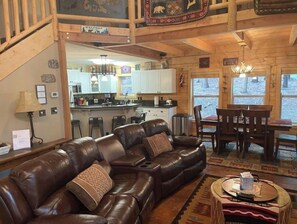 Smart TV, fireplace, books, offices - Angel Fire Retreat Cabin (Angel Fire)