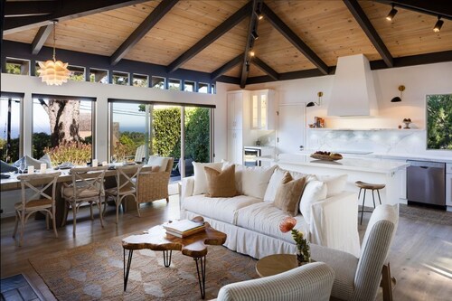 “Pacific Horizons” hot tub, ocean views, Gateway to Big Sur