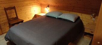 T3 chalet in quiet leisure park with swimming pools