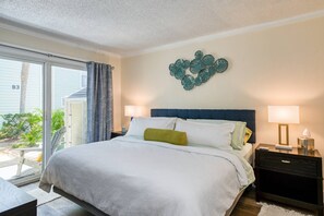 2 bedrooms, iron/ironing board, free WiFi, bed sheets - Steps to Pool and Beach Access, Minutes to Historic Downtown, Covered Patio, $300 in Free Tickets! (St. Augustine)