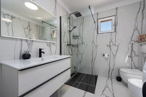 Villa, 2 Bedrooms, Private Pool | Bathroom | Shower, towels