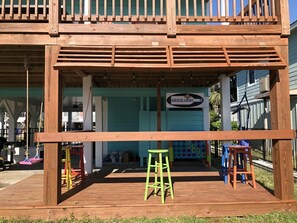 Children's area - ABSOLUTIKI - 3 min walk to beach, Canal with Boat Dock, Outdoor Bar & Shower (Ocean Isle Beach)