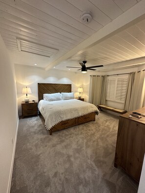 4 habitaciones, tabla de planchar con plancha y wifi gratis 