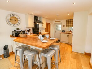 Cottage | Interior - Wayside Farm (Richmond)