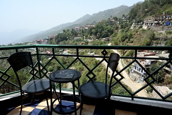 Living area - Hotel Hemkunth (Kasauli)