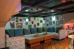 Terrace/patio - Hotel Hemkunth (Kasauli)