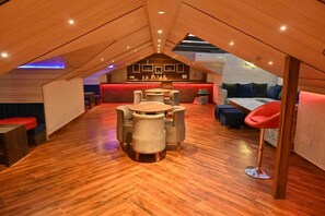 Terrace/patio - Hotel Hemkunth (Kasauli)