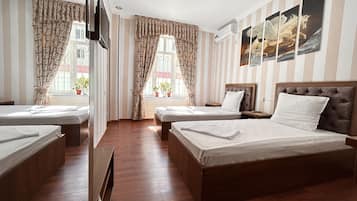 1 bedroom, desk, free WiFi, bed sheets