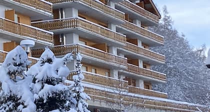Appartement de 4 chambres. Fantastique vue sur la montagne