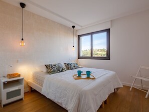 2 bedrooms, free Internet