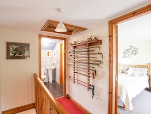 1 quarto, individualmente decorados, individualmente mobiliados