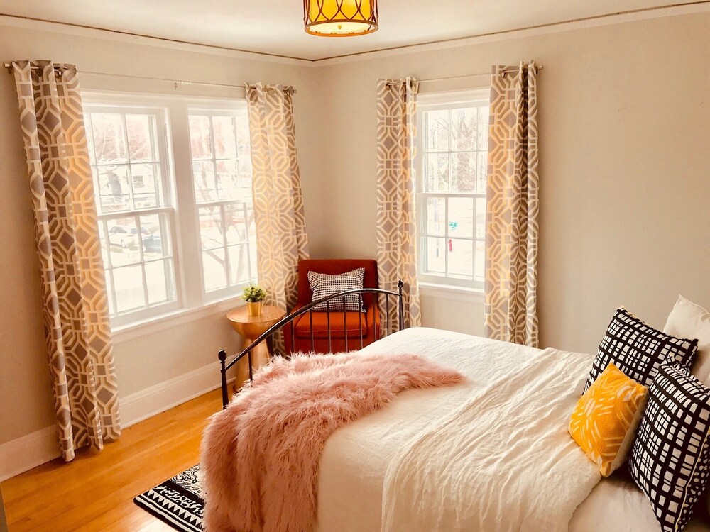 Ideal location! Enjoy the best of Minneapolis (Edina) Edina Vrbo