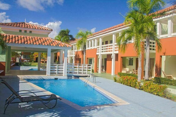 Outdoor pool - 2 bed 2 bath Pool spacious apartment (Bávaro)