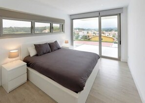3 chambres, bureau, fer et planche Ă repasser, Wi-Fi gratuit