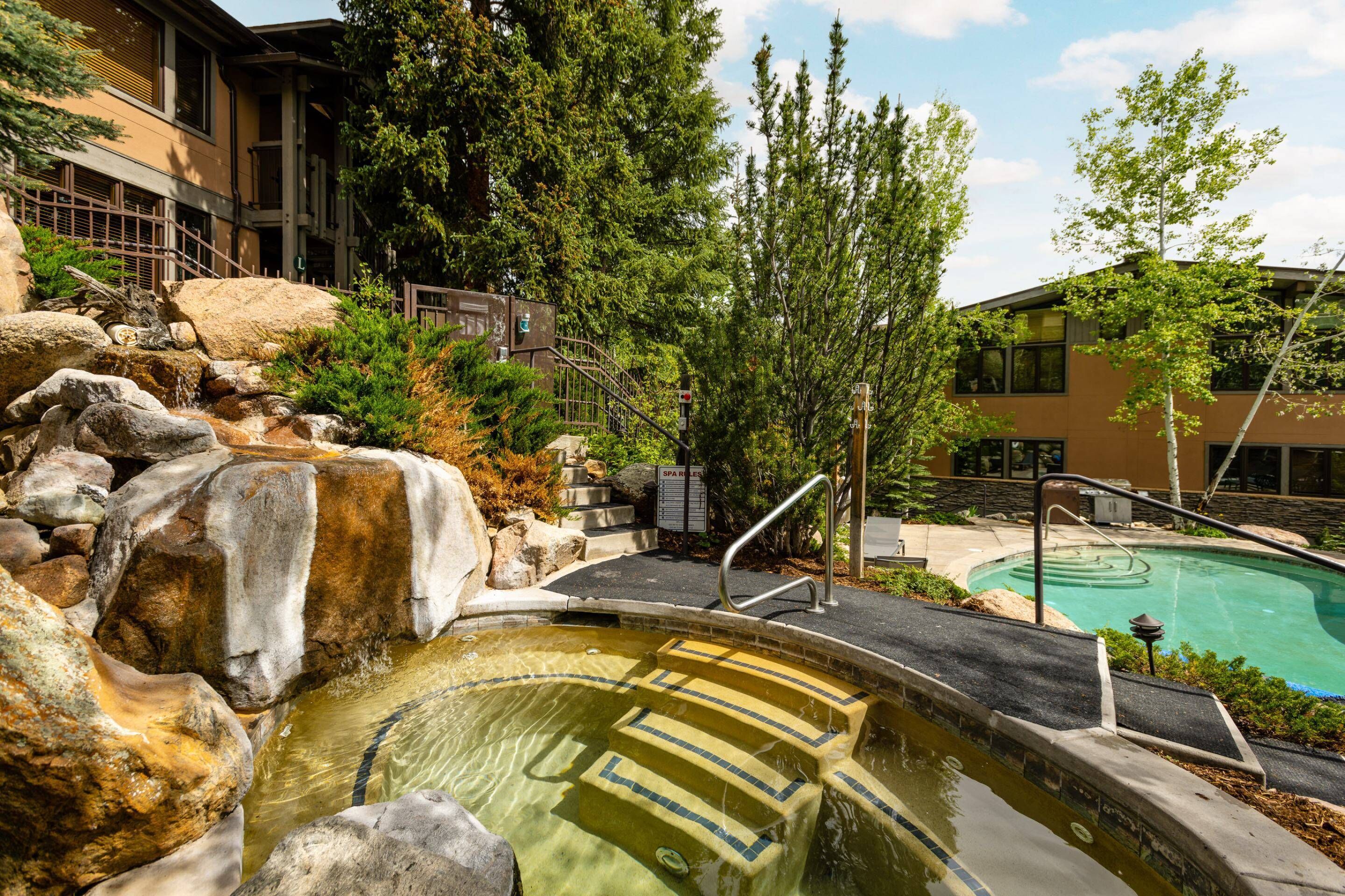 Et oppvarmet basseng