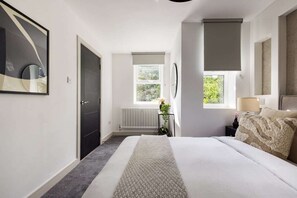 Apartment (2 Bedrooms) | 2 bedrooms, laptop workspace, iron/ironing board, free WiFi - The Battersea Flat - Exquisite 2bdr Flat With Terrace (London)
